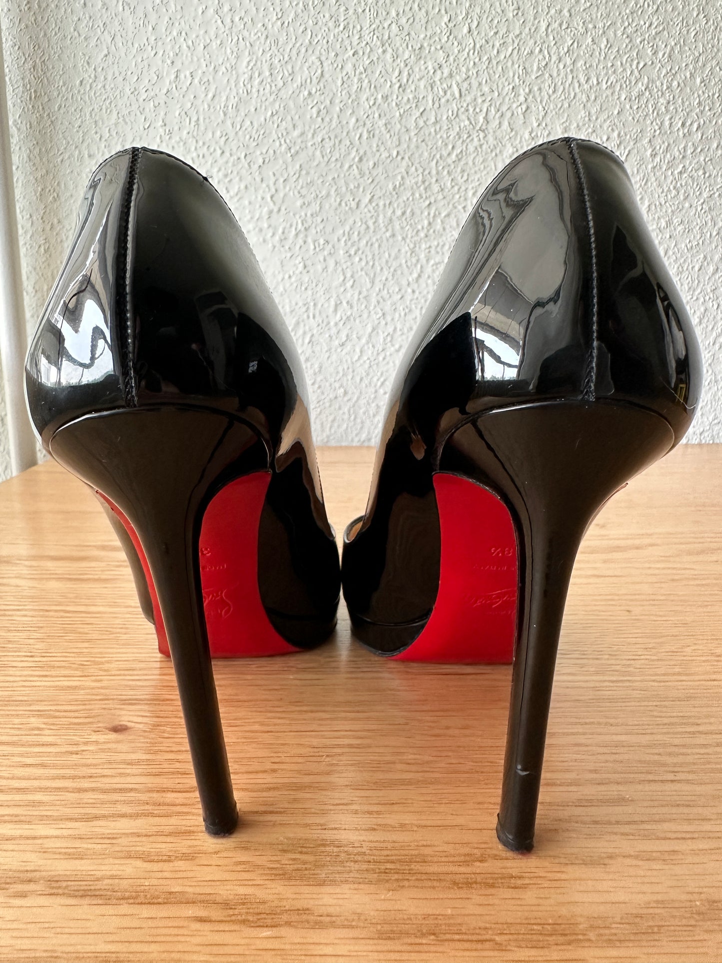 Escarpins LOUBOUTIN Pigalle Plato 38.5