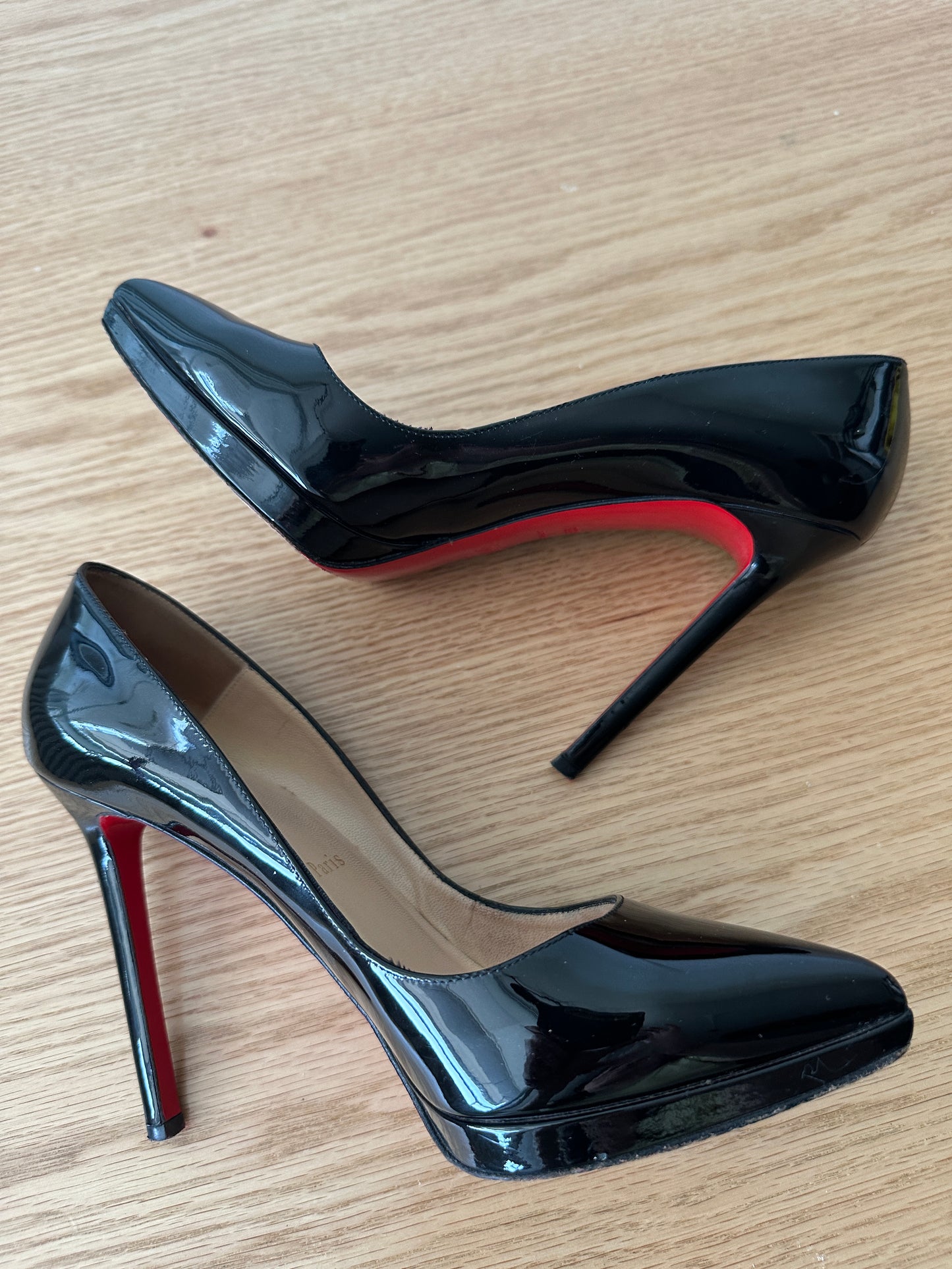 Escarpins LOUBOUTIN Pigalle Plato 38.5
