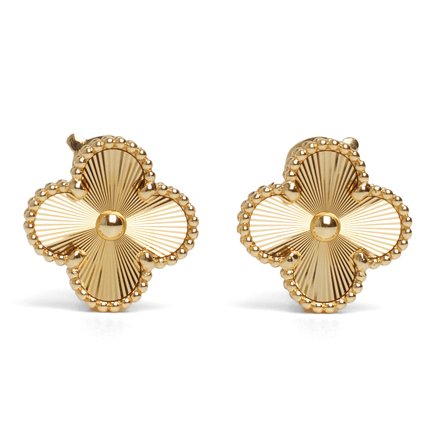 Boucles d’oreilles Van Cleef & Arpels Vintage Alhambra Guilloché en or jaune