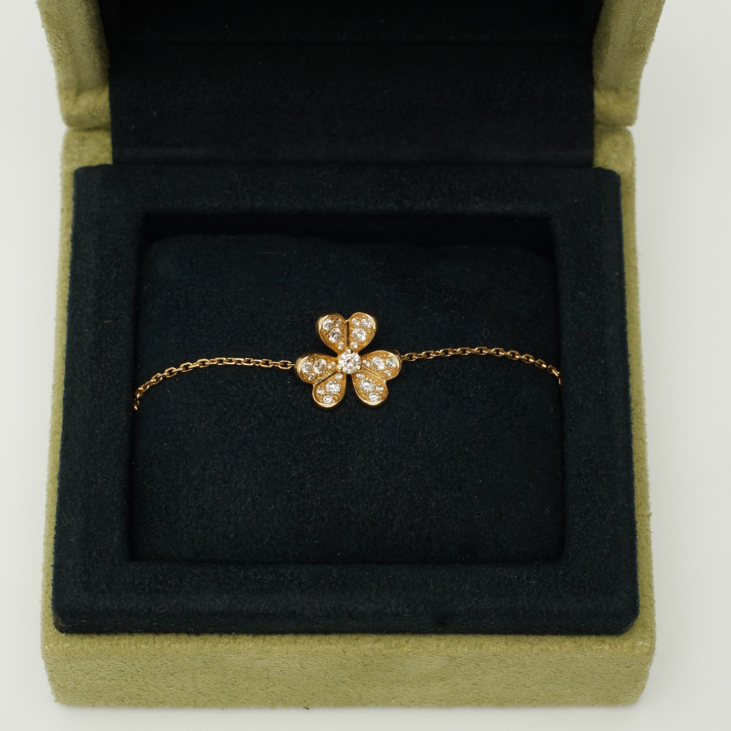 Van Cleef & Arpels Frivole pavé bracelet in yellow gold and diamonds