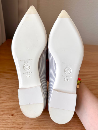 Chanel gray and white leather ballerinas