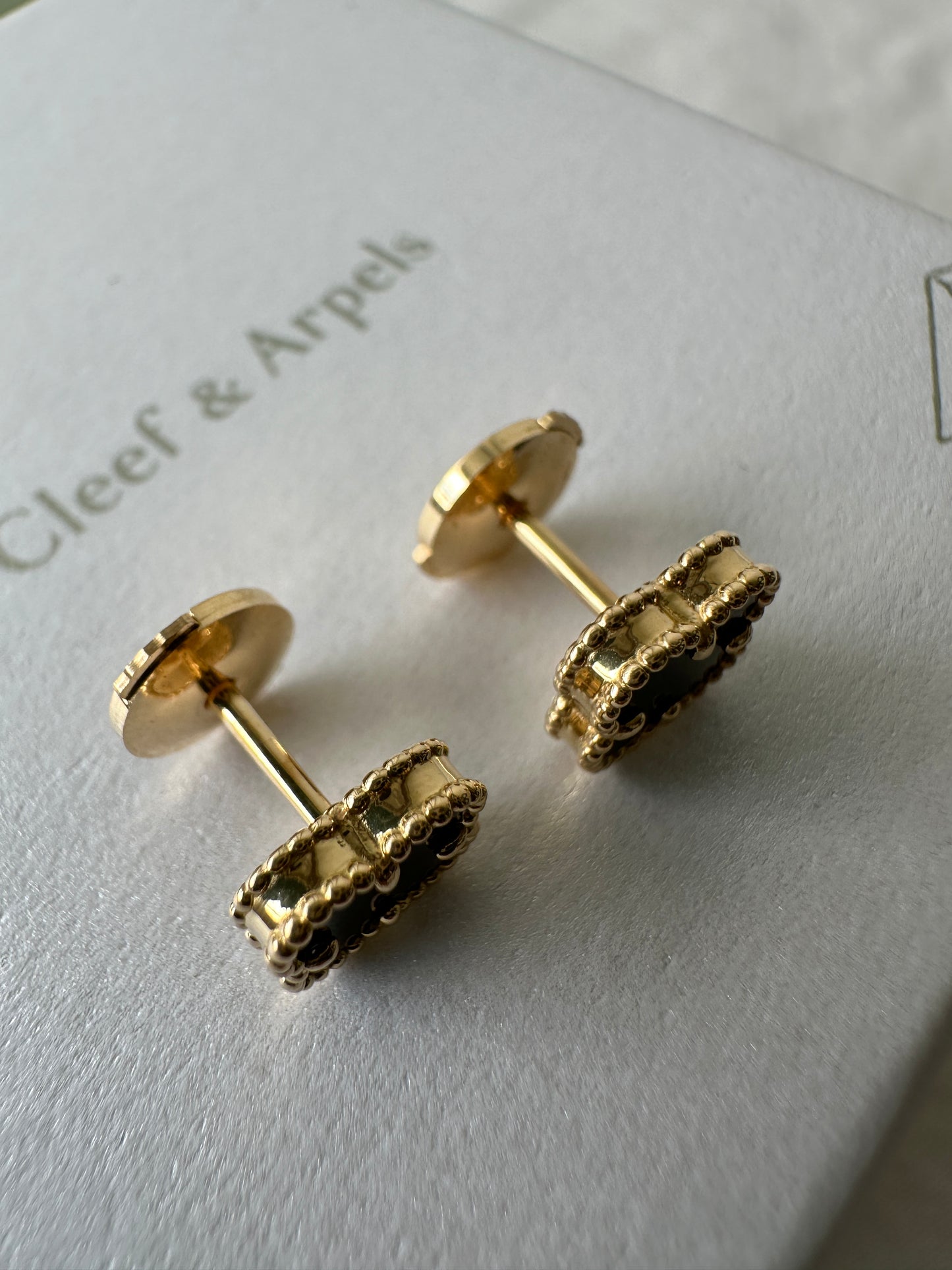 Boucles d’oreilles Sweet Alhambra Onyx en or jaune