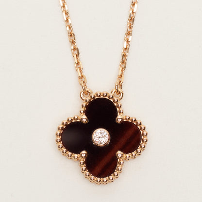 Collier Van Cleef & Arpels Alhambra Holiday Pendant diamant oeil de tigre en or rose