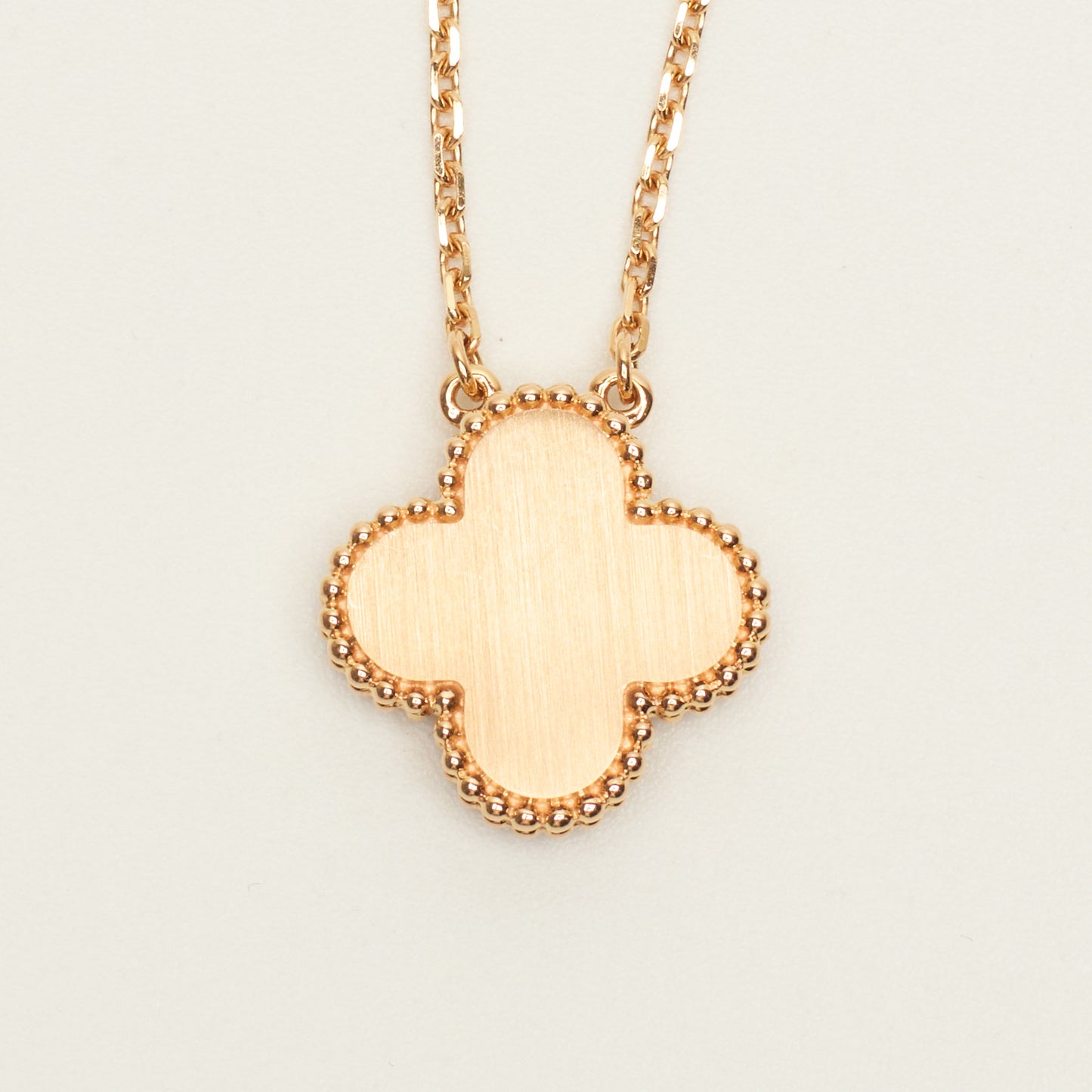 Collier Van Cleef & Arpels Alhambra Holiday Pendant diamant oeil de tigre en or rose