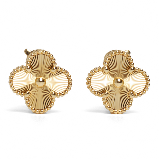 Boucles d’oreilles Van Cleef & Arpels Vintage Alhambra Guilloché en or jaune