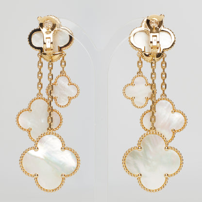 Boucles d’oreilles Van Cleef & Arpels Magic Alhambra 4 motifs