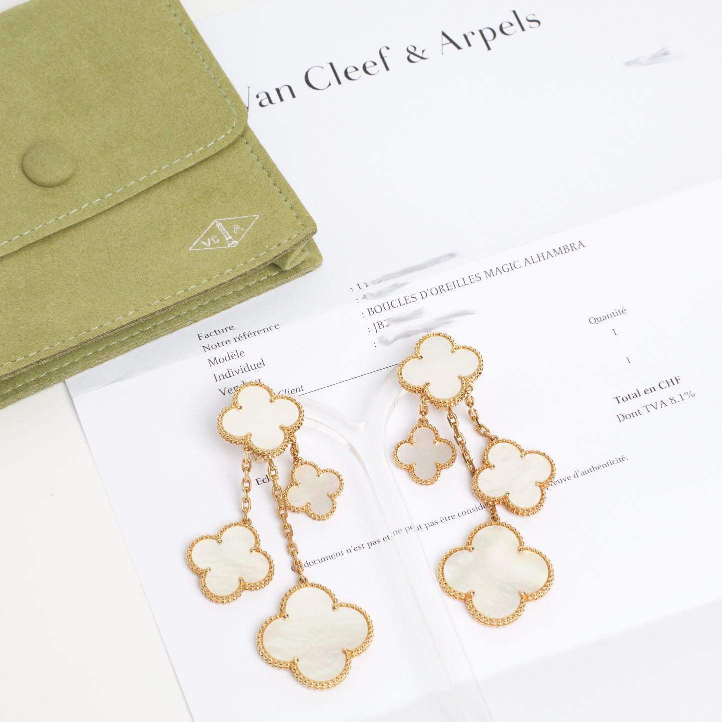 Boucles d’oreilles Van Cleef & Arpels Magic Alhambra 4 motifs