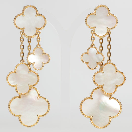 Boucles d’oreilles Van Cleef & Arpels Magic Alhambra 4 motifs