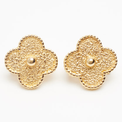 Boucles d’oreilles Van Cleef & Arpels Magic Alhambra