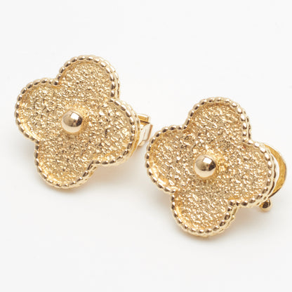 Boucles d’oreilles Van Cleef & Arpels Magic Alhambra