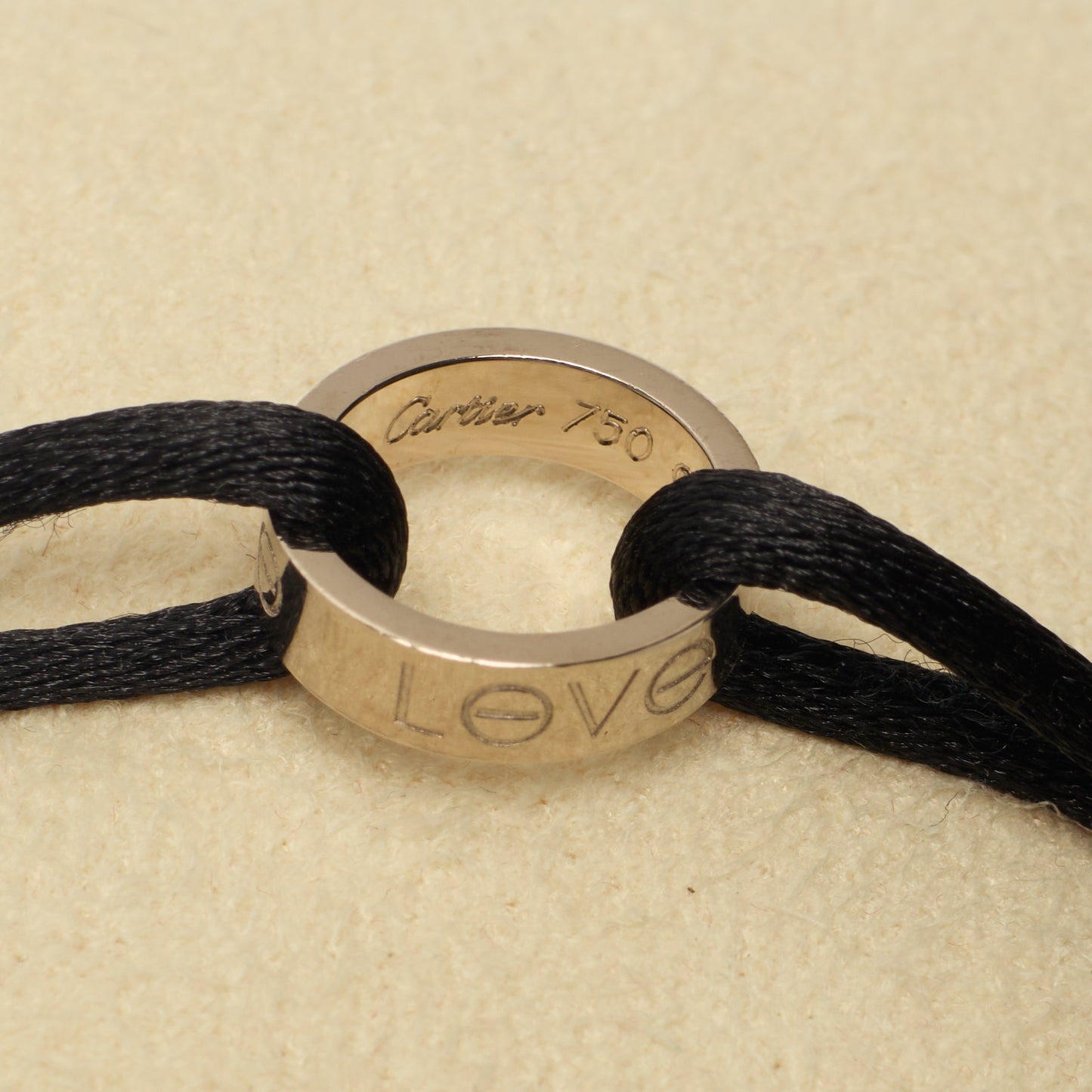 Bracelet Cartier Love Cord en or blanc