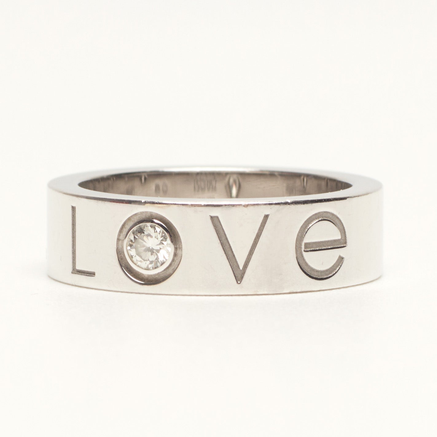 Bague Cartier Love Classique en or blanc et diamant taille 51