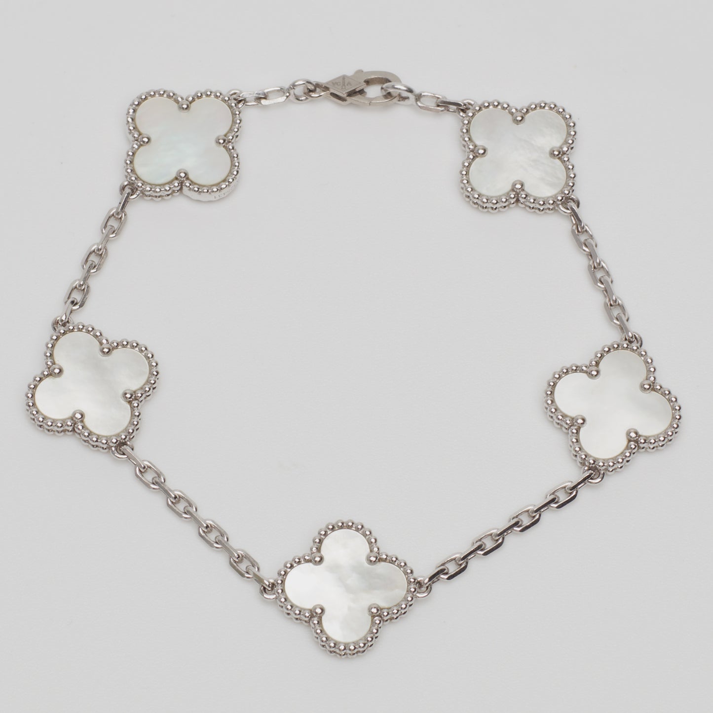 Bracelet Van Cleef & Arpels Vintage Alhambra 5 motifs nacre en or blanc