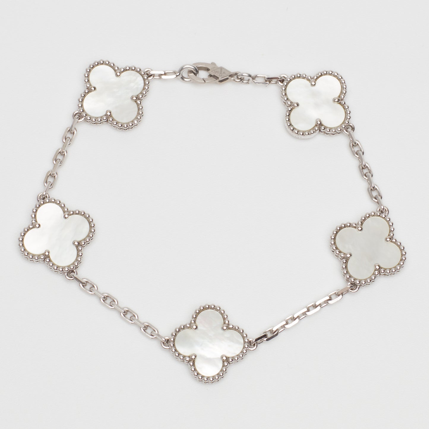 Bracelet Van Cleef & Arpels Vintage Alhambra 5 motifs nacre en or blanc
