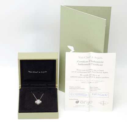 Collier Van Cleef & Arpels Alhambra Holiday Pendant diamant nacre blanche en or blanc