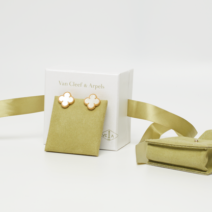 Boucles d’oreilles Van Cleef & Arpels Vintage Alhambra Nacre en or jaune
