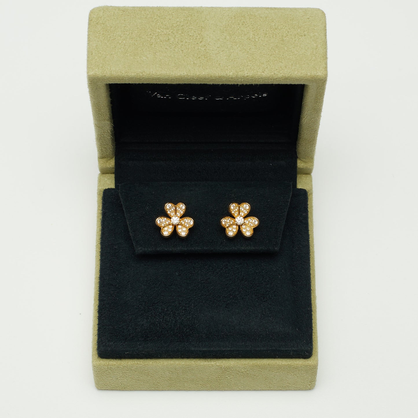 Van Cleef & Arpels Frivole earrings in yellow gold and diamonds