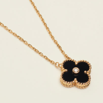 Collier Van Cleef & Arpels Alhambra Holiday Pendant diamant onyx en or rose