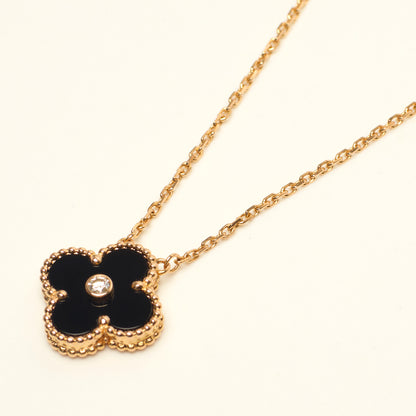 Collier Van Cleef & Arpels Alhambra Holiday Pendant diamant onyx en or rose