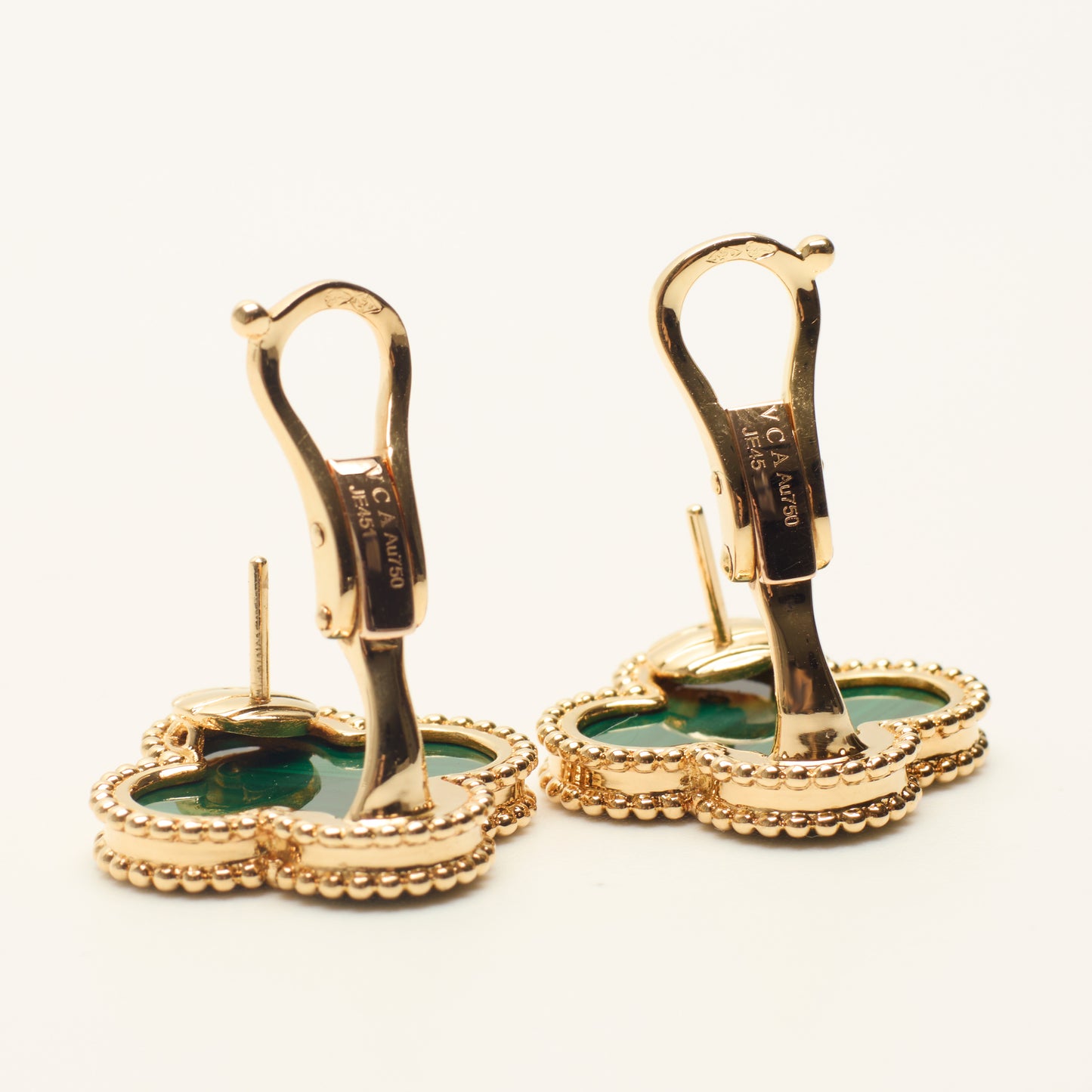 Boucles d’oreilles Van Cleef & Arpels Magic Alhambra Malachite