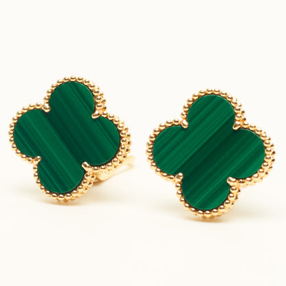 Boucles d’oreilles Van Cleef & Arpels Magic Alhambra Malachite