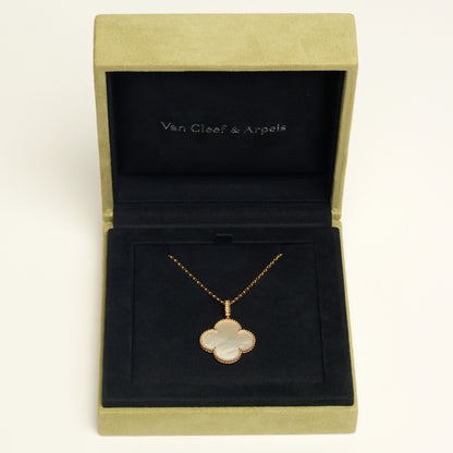 Sautoir Van Cleef & Arpels Magic Alhambra en or jaune et nacre