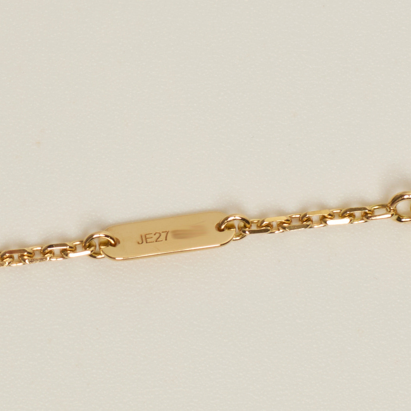 Sautoir Van Cleef & Arpels Magic Alhambra en or jaune et nacre