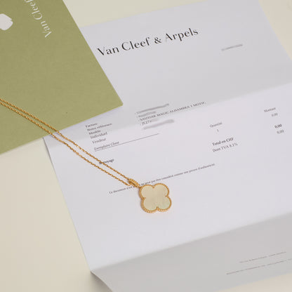 Sautoir Van Cleef & Arpels Magic Alhambra en or jaune et nacre