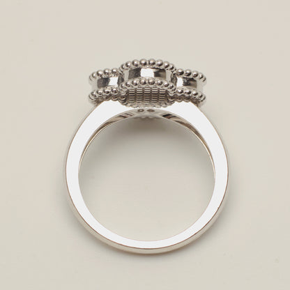 Bague Van Cleef & Arpels Vintage Alhambra Guilloché en or blanc